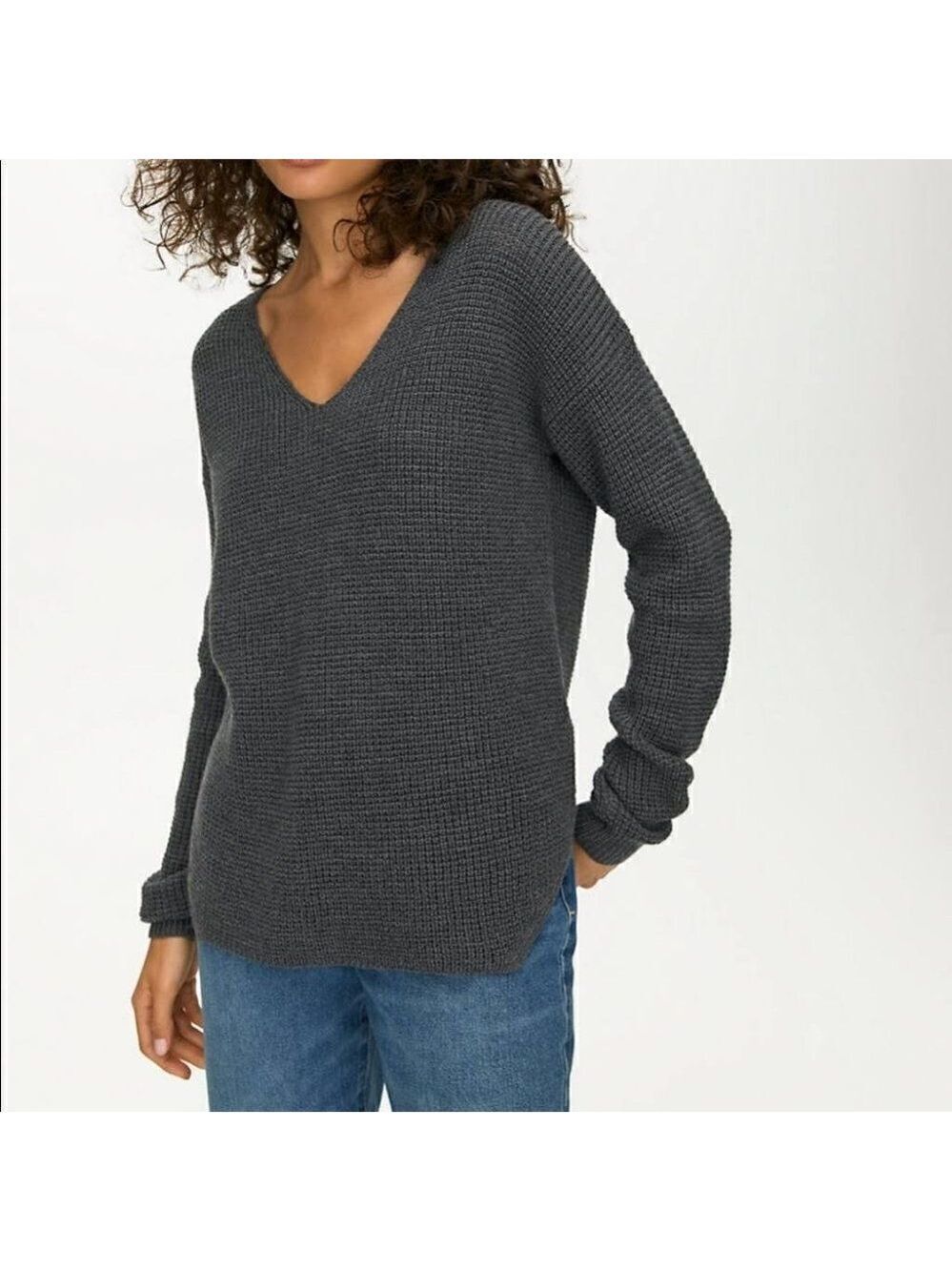 Aritzia Wilfred Free | Wolter V-Neck Sweater in Grey